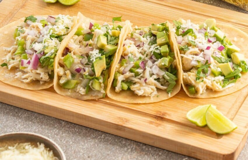 Tacos de Pollo en Salsa Caribe ​